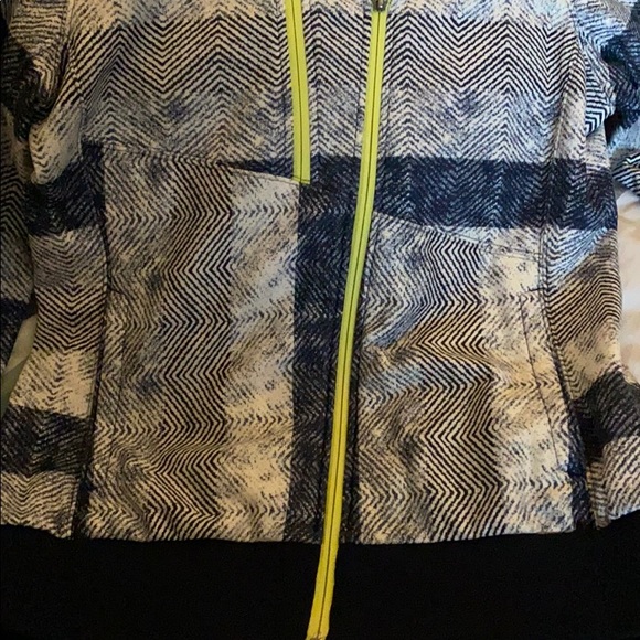 The North Face zip up hoodie - Picture 2 of 3